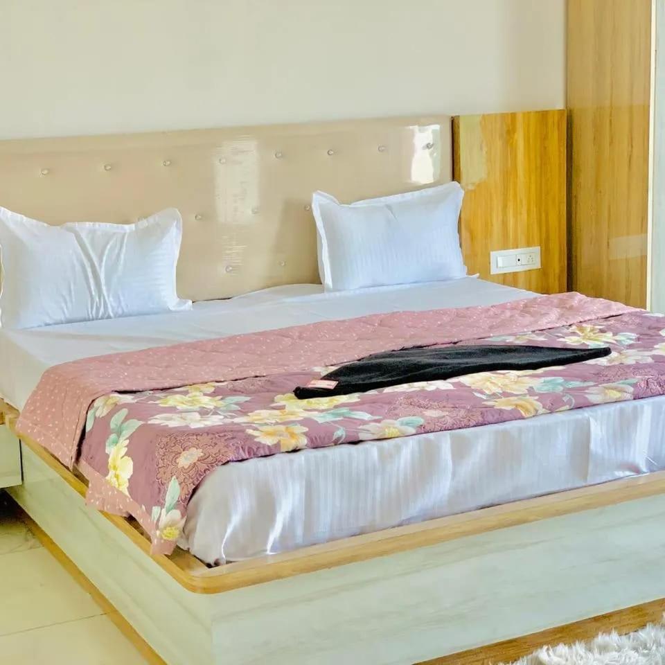 The Silver Tulip Hotel Ludhiana Luaran gambar
