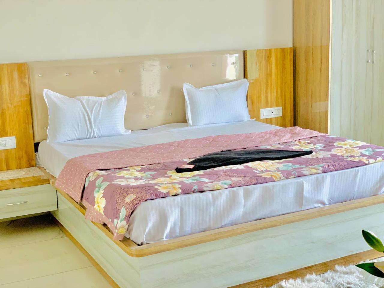 The Silver Tulip Hotel Ludhiana Luaran gambar
